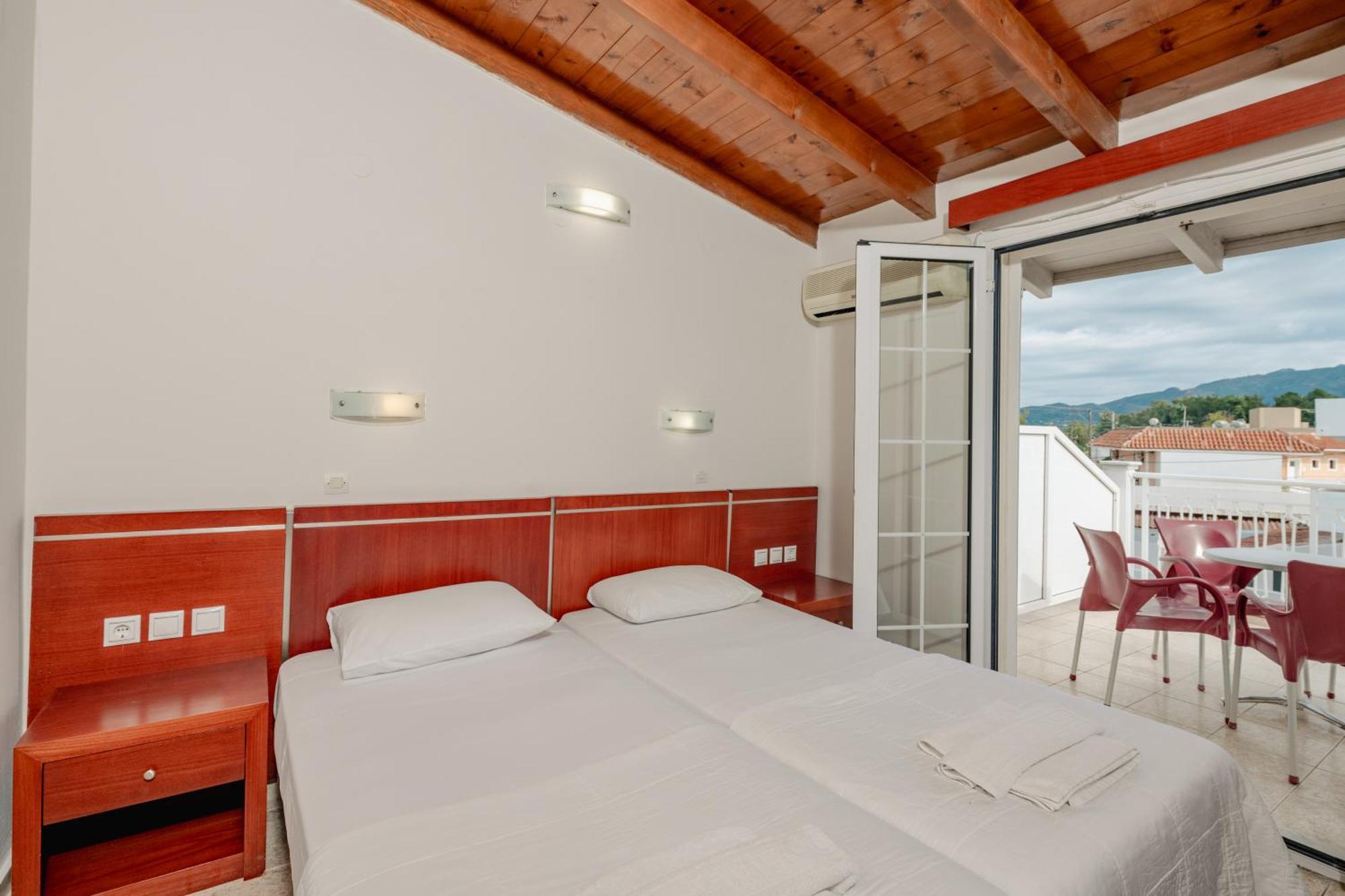 Canadian Hotel Laganas Exterior photo